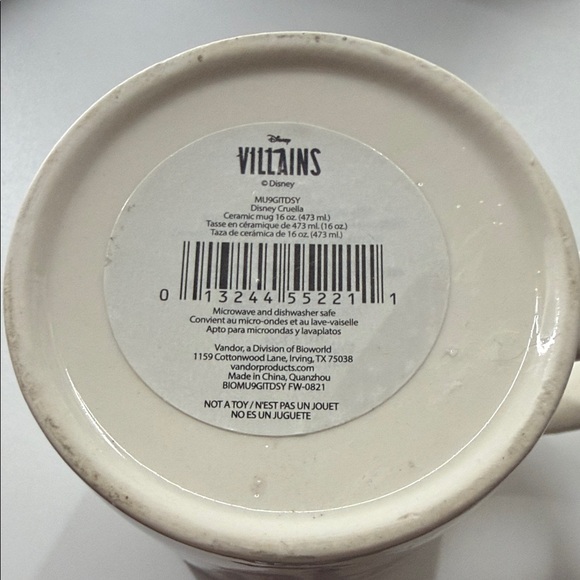 Disney Mug 'Fashion Above All' - Picture 4 of 4